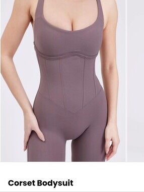 BuffBunny Corset Sculpting Bodysuit Size Medium NWT
